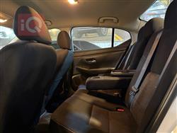 نیسان سێنترا